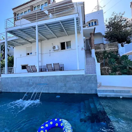 Dream With Heated Swimming Pool, Jacuzzi, Waterfall, Heating Is Extra Вилла Бенальмадена
