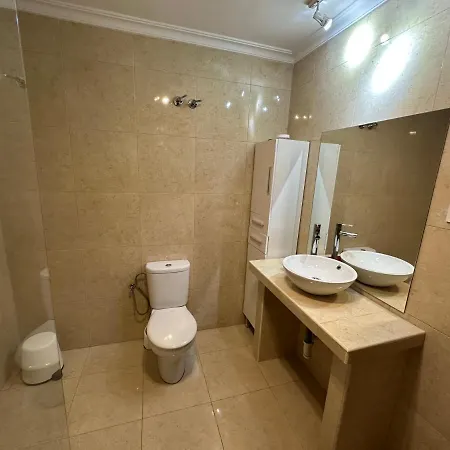 Вилла Dream With Heated Swimming Pool, Jacuzzi, Waterfall, Heating Is Extra *