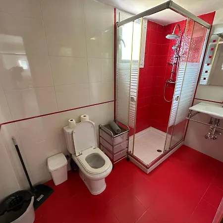 Вилла Dream With Heated Swimming Pool, Jacuzzi, Waterfall, Heating Is Extra Бенальмадена