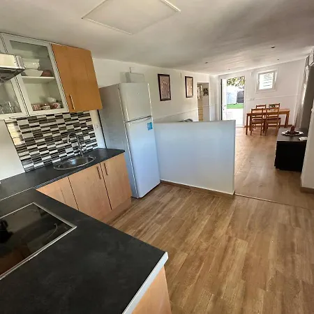 Dream With Heated Swimming Pool, Jacuzzi, Waterfall, Heating Is Extra Willa